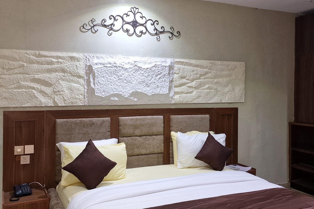 Deluxe Suite at Aryhills Hotel and Tower, view 3