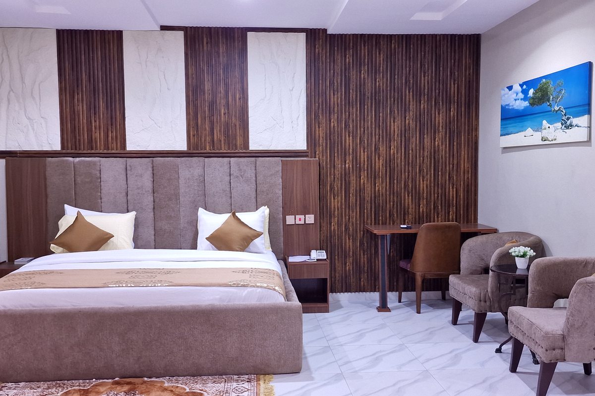 Luxury Royal Executive Suite at Aryhills Hotel and Tower, view 2
